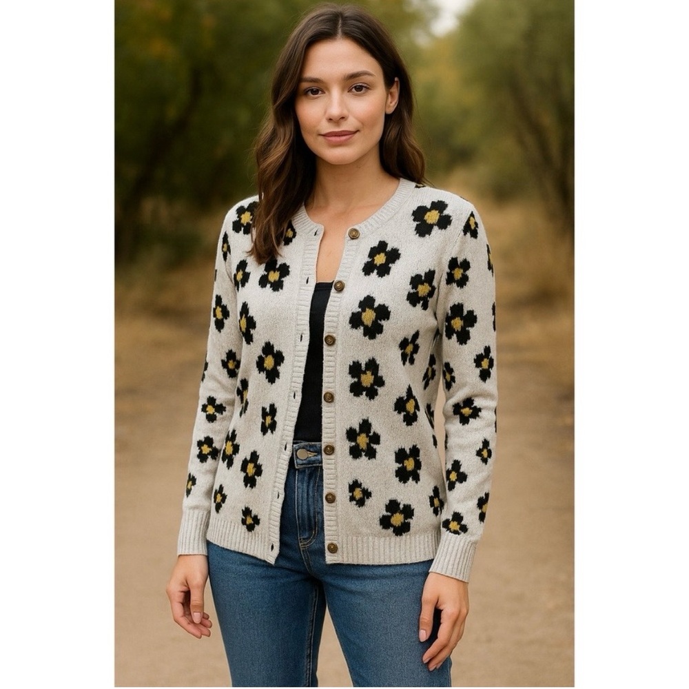 Cabi Kiki Cardigan, size medium